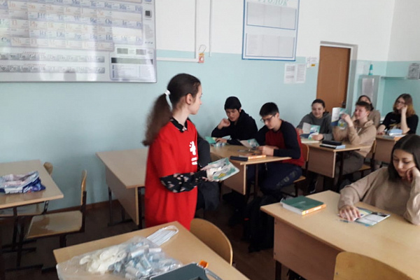 Специалисты Детской поликлиники Нягани провели профилактические  мероприятия в рамках   Дня без табачного дыма.